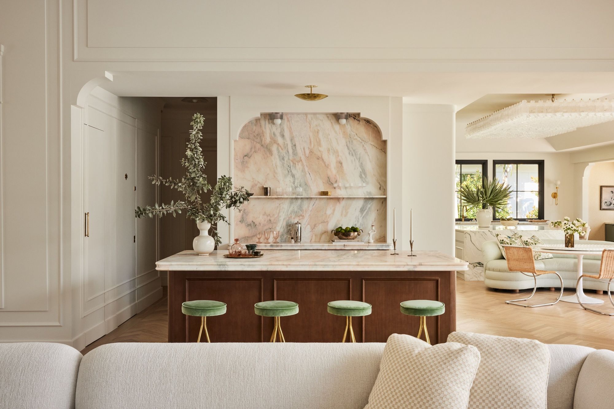 Naples_Living-Room-Bar_010